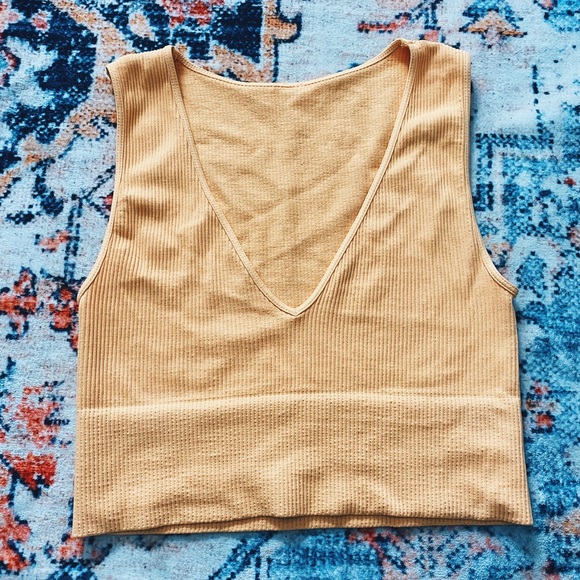 Seamless Tank - Picture 3 of 4